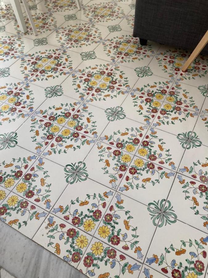 A Casa Di Nonna Ida, Nel Cuore Pulsante Di Napoli Екстер'єр фото