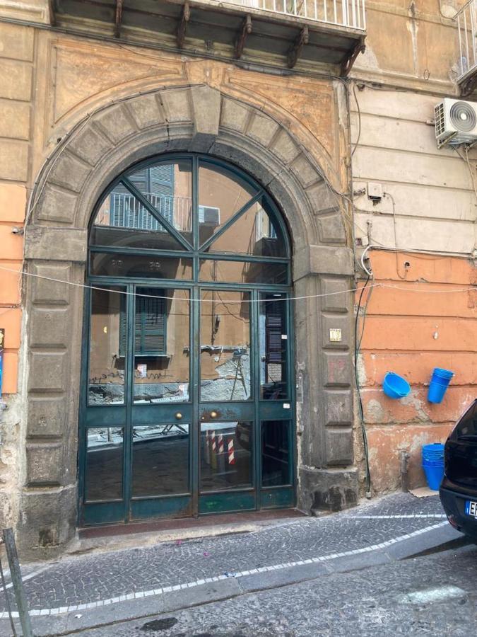 A Casa Di Nonna Ida, Nel Cuore Pulsante Di Napoli Екстер'єр фото